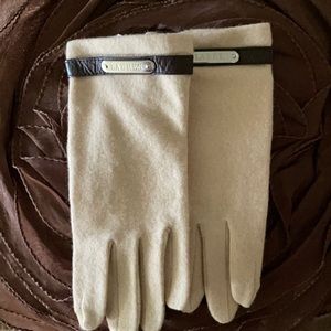 RL beige gloves